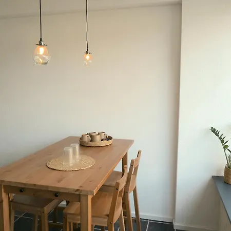 Appartement Stilvolle Erdgeschoss-wohnung: Gemuetlich Eingerichtet Mit Eigenem Eingang