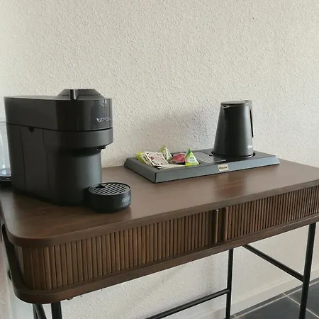 Stilvolle Erdgeschoss-wohnung: Gemuetlich Eingerichtet Mit Eigenem Eingang Appartement