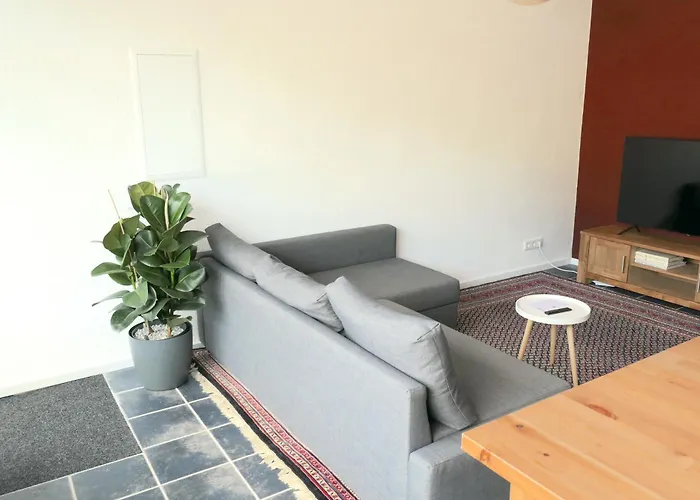 Stilvolle Erdgeschoss-wohnung: Gemuetlich Eingerichtet Mit Eigenem Eingang Gelsenkirchen