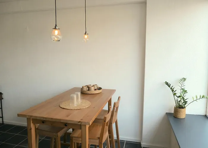 Apartmán Stilvolle Erdgeschoss-wohnung: Gemuetlich Eingerichtet Mit Eigenem Eingang