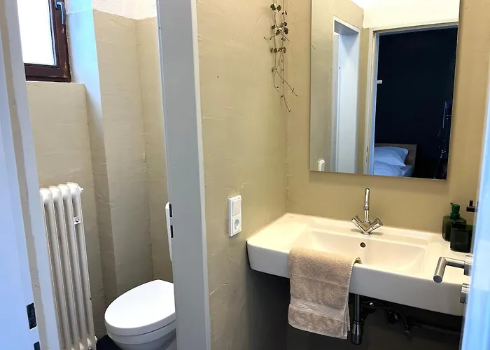 Apartment Stilvolle Erdgeschoss-wohnung: Gemuetlich Eingerichtet Mit Eigenem Eingang