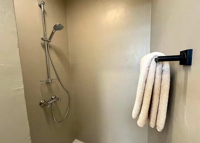 Stilvolle Erdgeschoss-wohnung: Gemuetlich Eingerichtet Mit Eigenem Eingang Gelsenkirchen