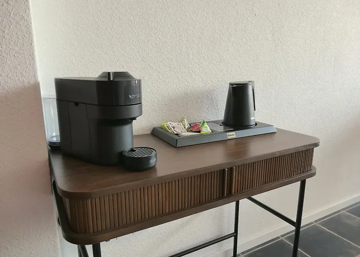 Stilvolle Erdgeschoss-wohnung: Gemuetlich Eingerichtet Mit Eigenem Eingang Apartment